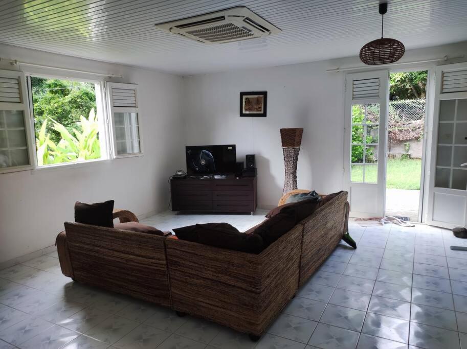 Villa Familiale Avec Piscine Le Marin エクステリア 写真