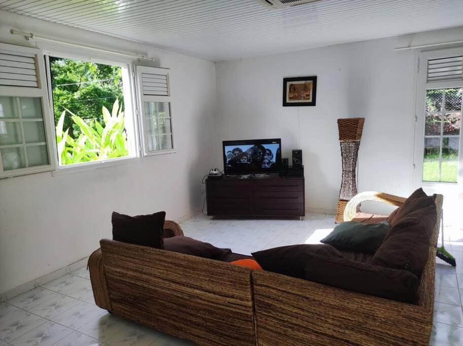 Villa Familiale Avec Piscine Le Marin エクステリア 写真
